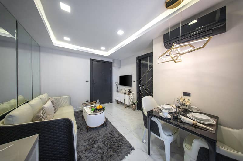 New high-rise residence with pools, waterfalls and jacuzzi, Pattaya, Thailand — photo 28