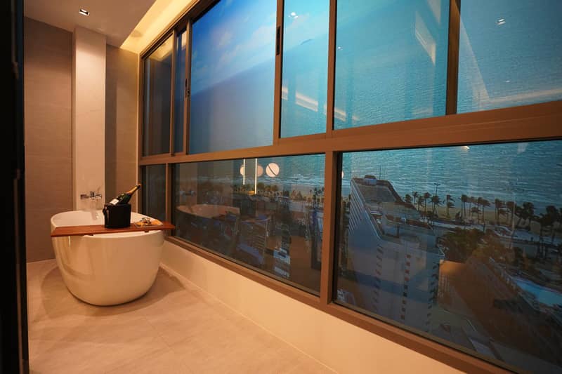 Elite high-rise complex with first-class infrastructure near the beach in Jomtien, Thailand — photo 32
