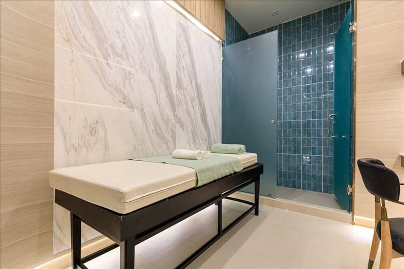 Residential complex with swimming pools, a co-working space and green areas, Bangkok, Thailand — photo 15