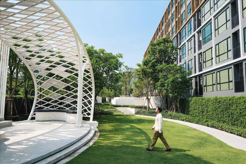 Residential complex with swimming pools, a co-working space and green areas, Bangkok, Thailand — photo 2