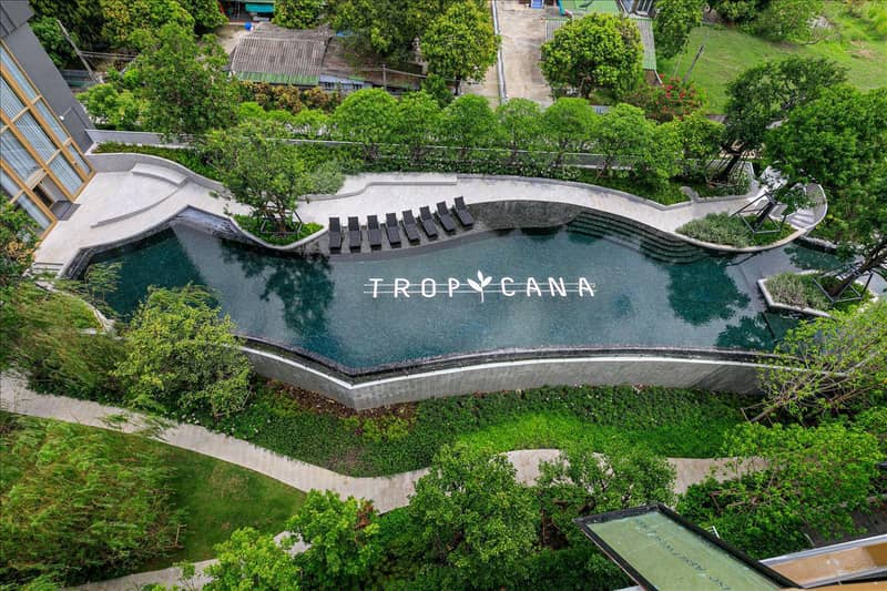 Residential complex with swimming pools, a co-working space and green areas, Bangkok, Thailand — photo 17