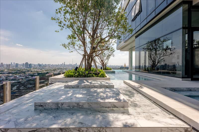 High-rise residential complex with swimming pools and panoramic river views, Bangkok, Thailand — photo 7