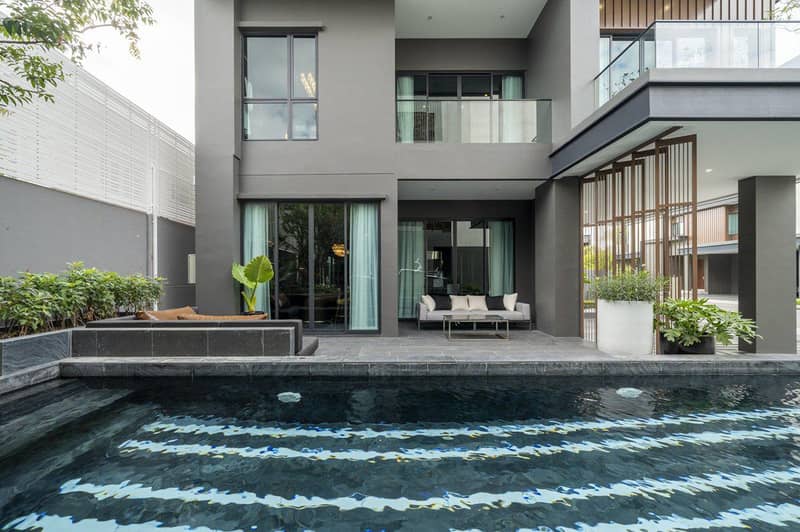 Complex of villas with swimming pools, lounge areas and clubhouses, Bangkok, Thailand — photo 22