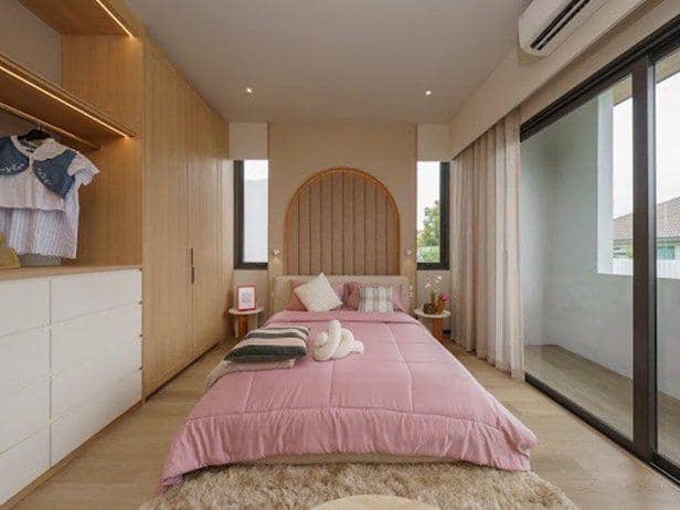 Complex of villas with a swimming pool, a park and a clubhouse, Pattaya, Thailand — photo 20