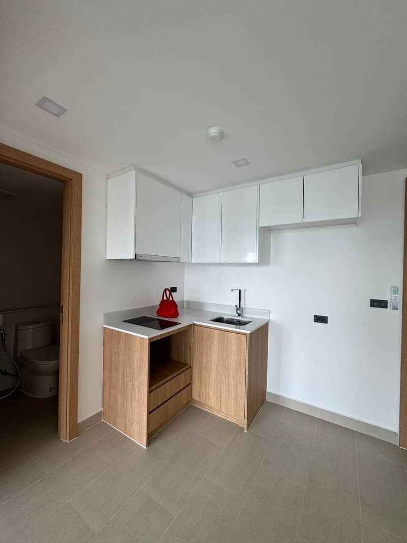 One-bedroom apartment with a view of the sea in a new premium residence with a pool and a garden, 100 m from the beach, Pattaya, Thailand — photo 3