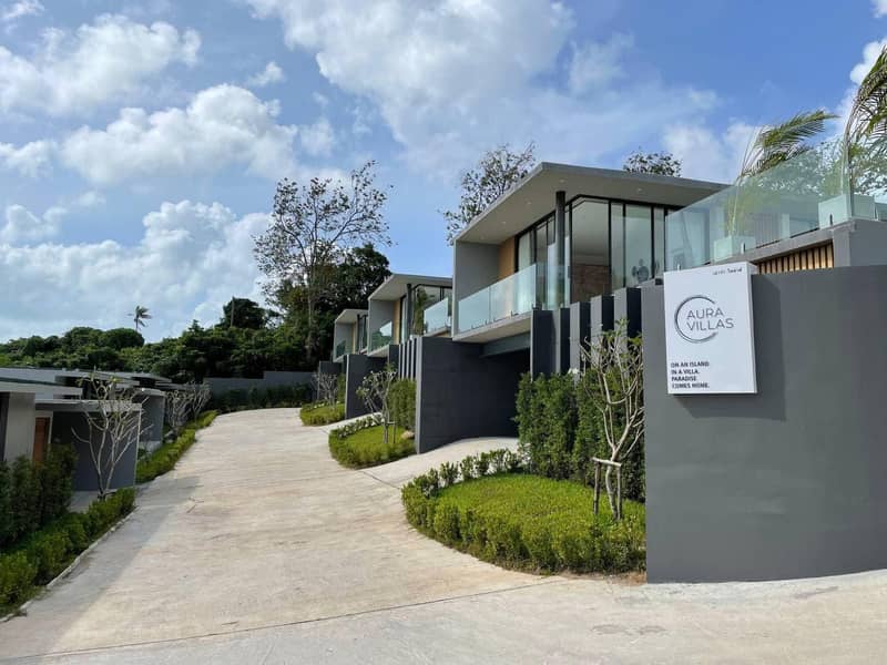 Complex of modern villas with swimming pools and views of the sea close to the international airport and the beach, Samui, Thailand — photo 14