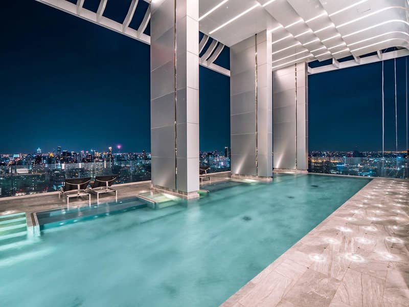 Жилой комплекс с бассейнами, спа и ресторанами рядом со станцией BTS Thonglor, в престижном районе Бангкока, Таиланд — фото 14