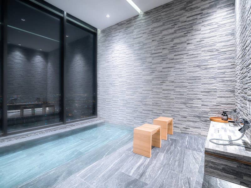 Жилой комплекс с бассейнами, спа и ресторанами рядом со станцией BTS Thonglor, в престижном районе Бангкока, Таиланд — фото 8