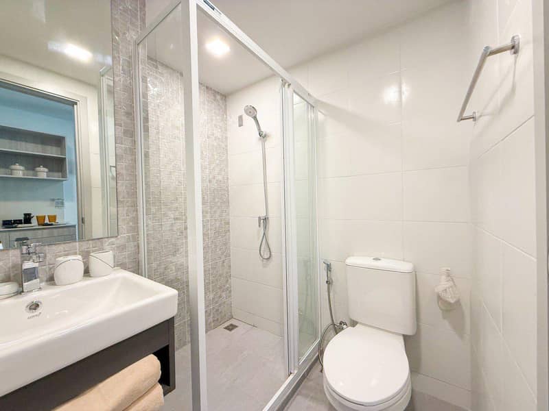 New turnkey apartments across the street from a university in Bangkok, Thailand — photo 31