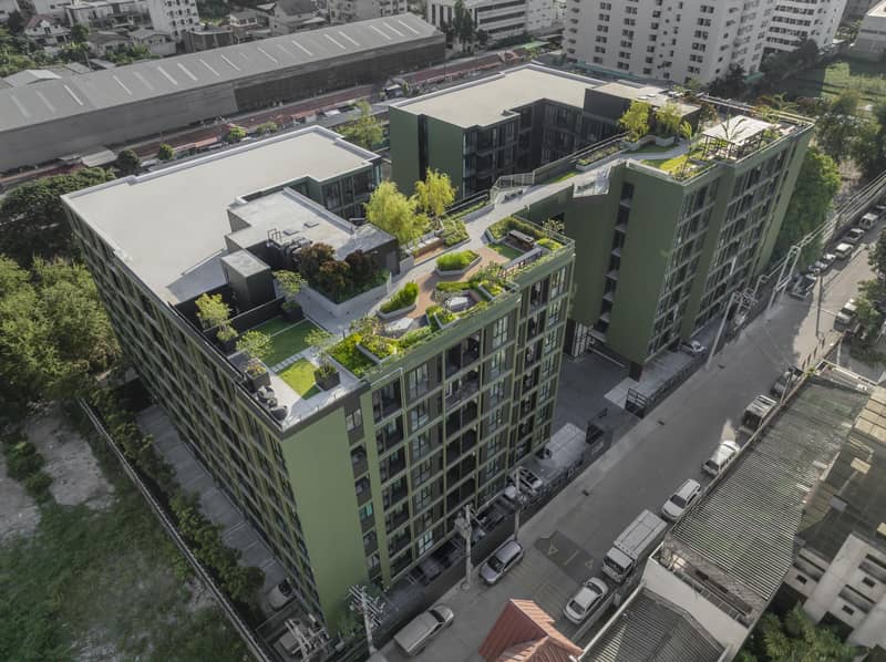 Modern complex near the metro station with flexible payment options for living and investment, Bangkok, Thailand — photo 2