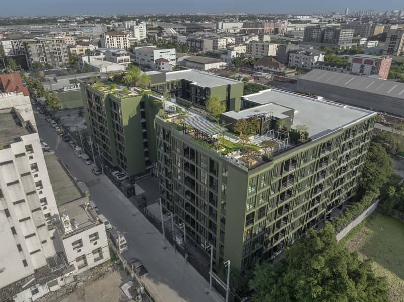 Modern complex near the metro station with flexible payment options for living and investment, Bangkok, Thailand — photo 3