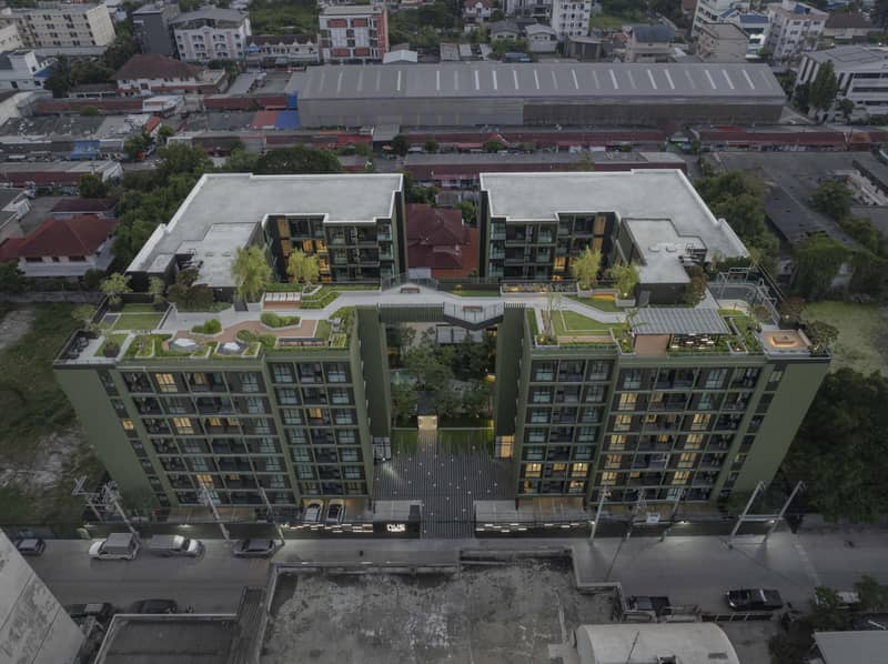 Modern complex near the metro station with flexible payment options for living and investment, Bangkok, Thailand — photo 2