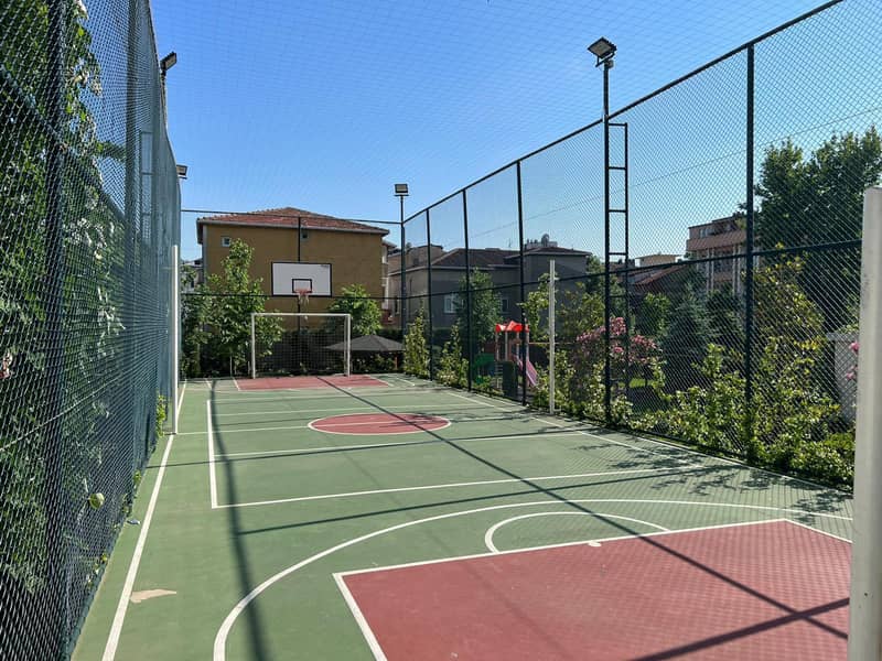 Residence with a swimming pool, a parking and around-the-clock security close to the highway, Istanbul, Turkey — photo 11