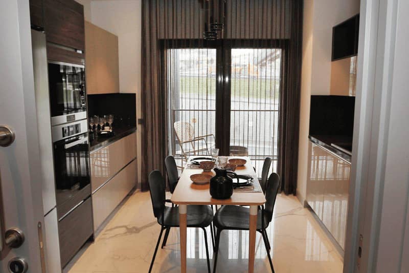 Residence with a swimming pool and a gym in a prestigious area of Istanbul, Turkey — photo 5