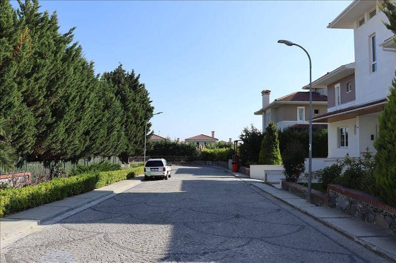 New complex of villas with around-the-clock security and a yacht marina, Istanbul, Turkey — photo 25