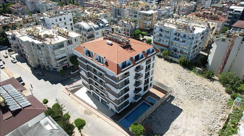 Low-rise residence with swimming pools and a restaurant at 150 meters from the sea, in the center of Alanya, Turkey — photo 2