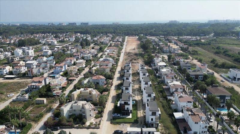 Complex of villas with swimming pools close to the sea, Belek, Antalya, Turkey — photo 20