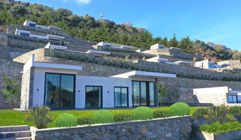 Complex of villas with swimming pools and green areas, Yalikavak, Turkey — photo 6