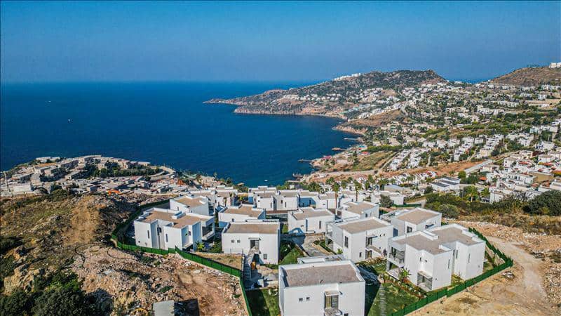 Modern residential complex with a swimming pool near the beach, Bodrum, Turkey — photo 29
