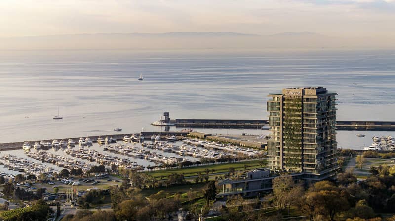 First-class residential complex right by the sea in the Atakoy district of Istanbul, Türkiye — photo 4