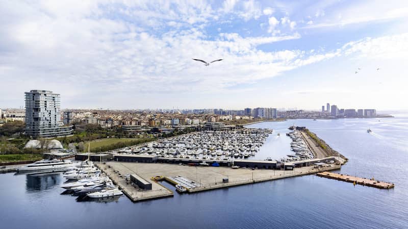 First-class residential complex right by the sea in the Atakoy district of Istanbul, Türkiye — photo 7