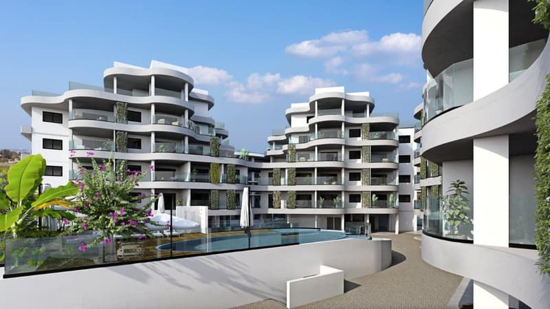4 new flats in residential complex in Livadia — photo 1
