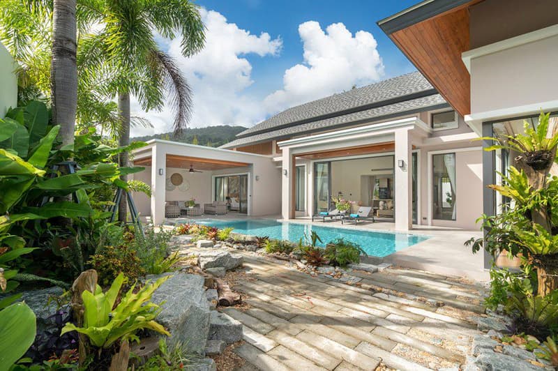 Guarded complex of villas with swimming pool close to Bang Tao Beach, Phuket, Thailand — photo 1