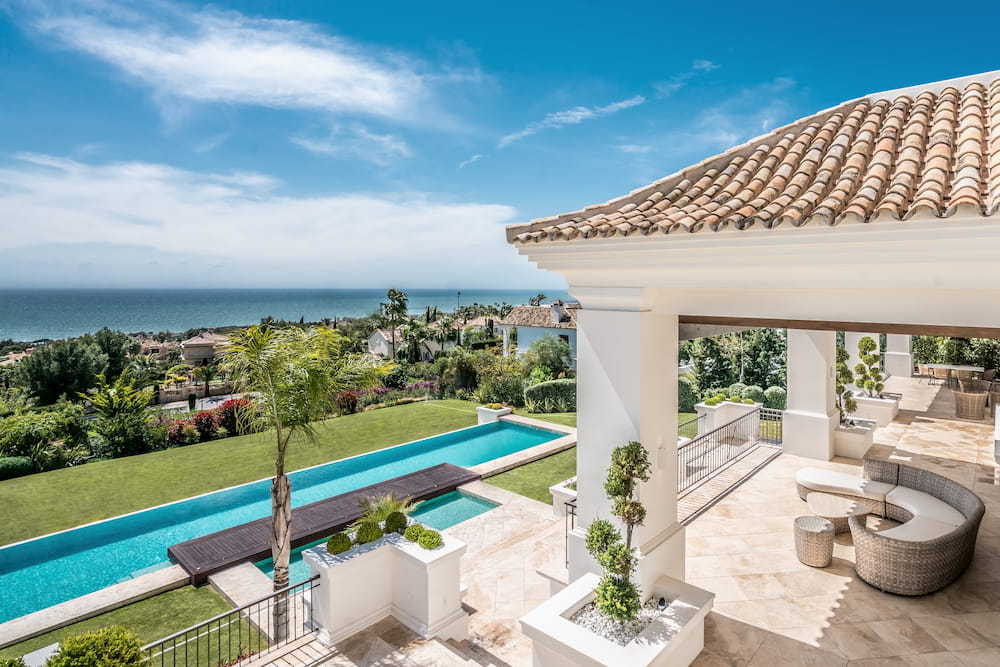 Luxury villa with pool in Marbella