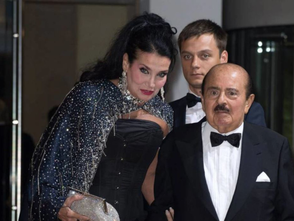 Saudi billionaire Adnan Khashoggi and his wife