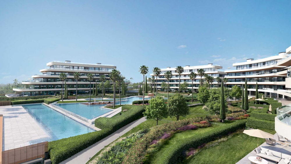 Gated complex in Costa del Sol