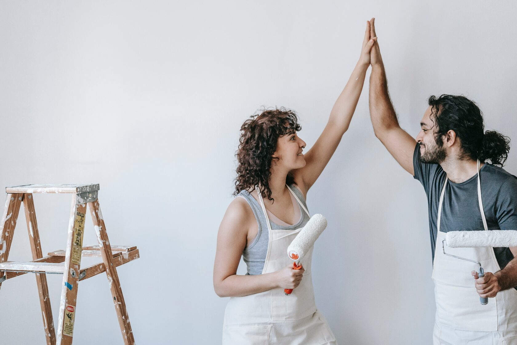 how to paint your house in Spain